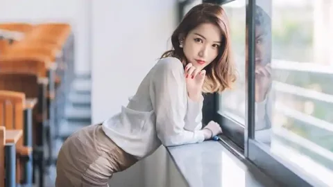 钓鱼矜持白鹭等投喂